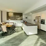 Holiday home H19: Modern Wellness Retreat With Panoramic Rooftop Terrace *