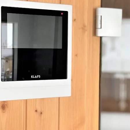 H19: Modern Wellness Retreat With Panoramic Rooftop Terrace *