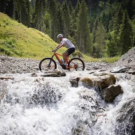 H19: Modern Wellness Retreat With Panoramic Rooftop Terrace Holiday home Fuegen