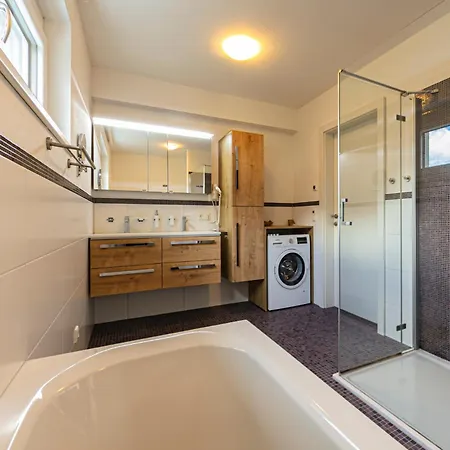 بيت للعطل H19 - Modernes 145qm, 3sz, Wellnessbereich Mit Sauna Und Dachterrasse Mit Panoramablick, Kuehlen Und Heizen Mit Geothermie فغن