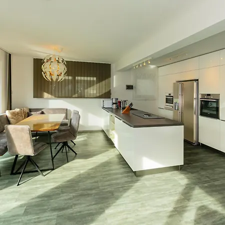 Сasa de vacaciones H19 - Modernes 145qm, 3sz, Wellnessbereich Mit Sauna Und Dachterrasse Mit Panoramablick, Kühlen Und Heizen Mit Geothermie *