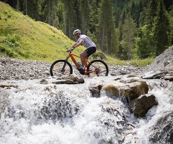 H19 - Modernes 145qm, 3sz, Wellnessbereich Mit Sauna Und Dachterrasse Mit Panoramablick, Kuehlen Und Heizen Mit Geothermie Casa vacanze Fügen