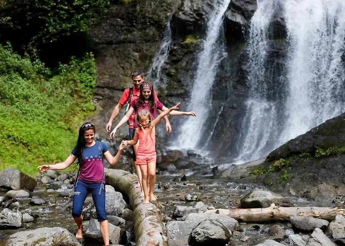 Hébergement de vacances H19 - Modernes 145qm, 3sz, Wellnessbereich Mit Sauna Und Dachterrasse Mit Panoramablick, Kuehlen Und Heizen Mit Geothermie Fügen