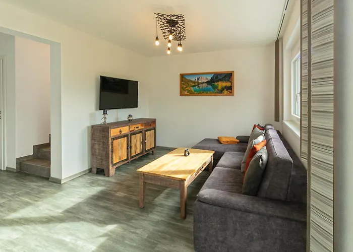 H19 - Modernes 145qm, 3sz, Wellnessbereich Mit Sauna Und Dachterrasse Mit Panoramablick, Kuehlen Und Heizen Mit Geothermie Hébergement de vacances Fügen