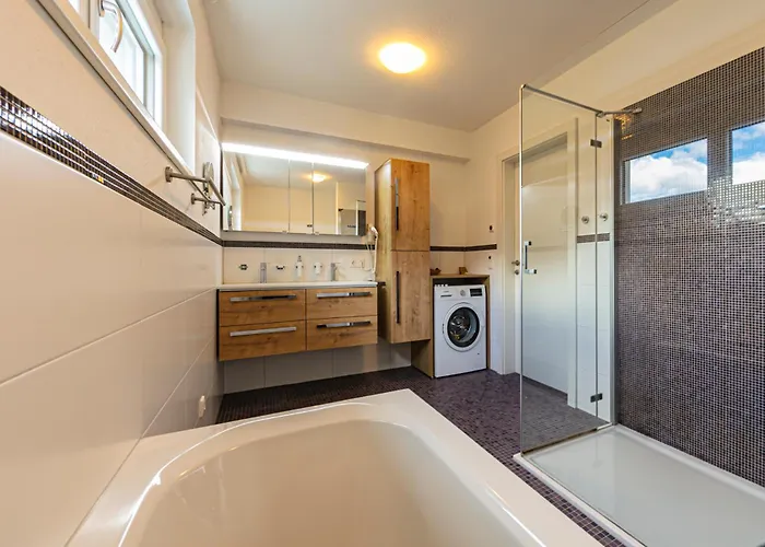 Casa vacanze H19 - Modernes 145qm, 3sz, Wellnessbereich Mit Sauna Und Dachterrasse Mit Panoramablick, Kuehlen Und Heizen Mit Geothermie Fügen