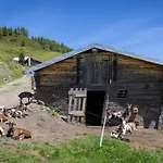 H19 - Modernes 145qm, 3sz, Wellnessbereich Mit Sauna Und Dachterrasse Mit Panoramablick, Kuehlen Und Heizen Mit Geothermie Prázdninový dům